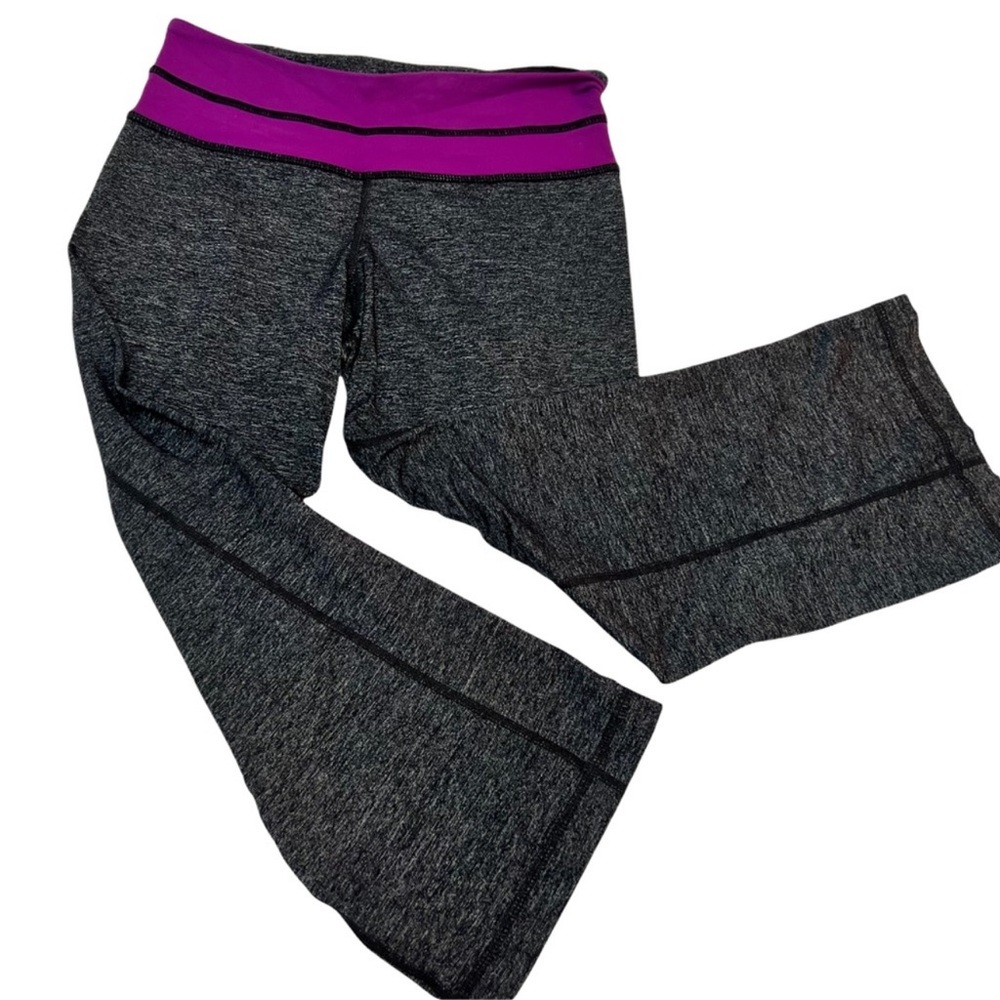Lululemon cropped Flared Grey yoga pants Size 2